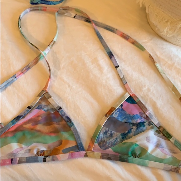 JOLYN med triangle top - Picture 1 of 2